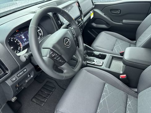 New 2026 Nissan Frontier SV w/ SV Convenience Package AWD/4WD image 9