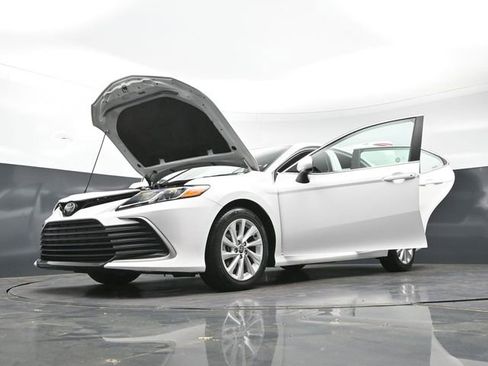 Used 2024 Toyota Camry LE FWD image 51