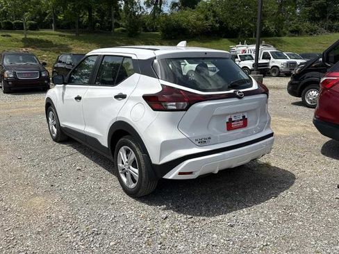 Used 2024 Nissan Kicks S FWD image 5