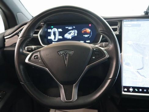 Used 2017 Tesla Model X 75D image 34