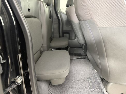 Used 2020 Nissan Frontier S image 13