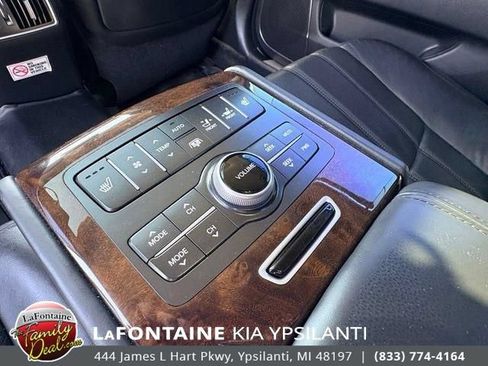 Used 2011 Hyundai Equus Signature RWD image 13