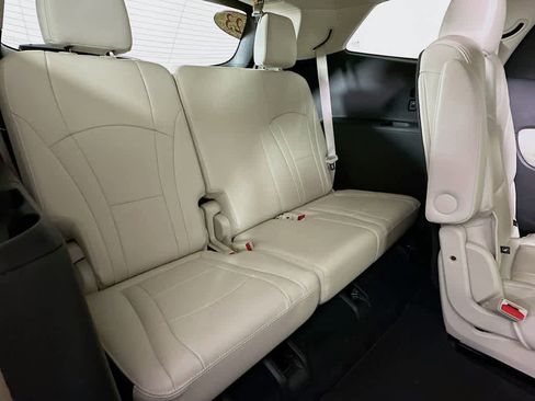 Used 2023 Buick Enclave Essence w/ Sport Touring Edition image 30