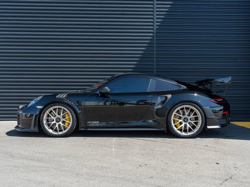 Certified 2018 Porsche 911 GT2 RS RWD image 2