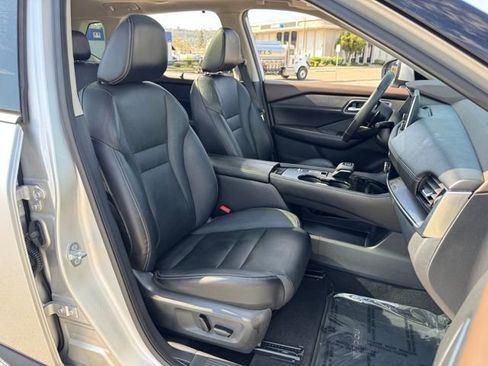 Used 2021 Nissan Rogue SL image 21