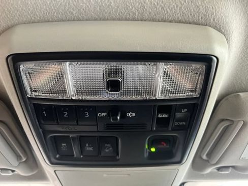 Used 2023 Toyota 4Runner SR5 Premium w/ Moonroof Package AWD/4WD image 30