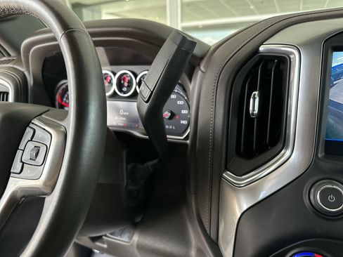 Used 2021 Chevrolet Silverado 1500 LT AWD/4WD image 15
