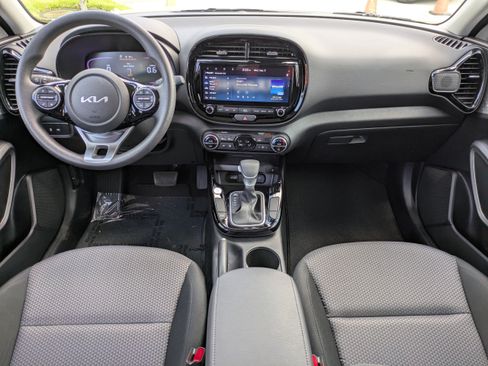 Used 2025 Kia Soul S FWD image 13