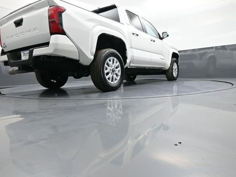 Used 2024 Toyota Tacoma SR5 image 30