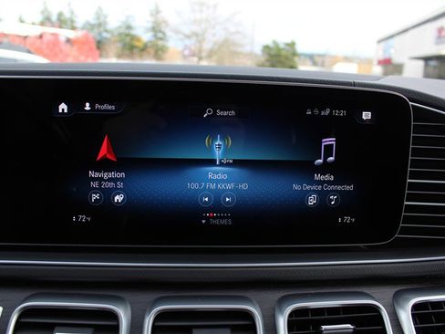 Used 2022 Mercedes-Benz GLS 450 4MATIC image 18