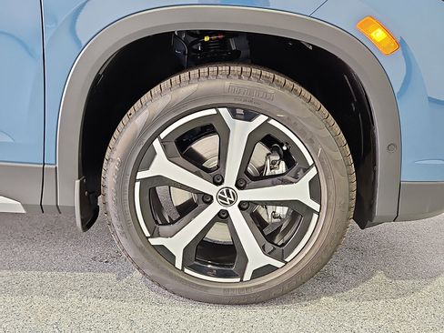 New 2026 Volkswagen Tiguan SE image 6