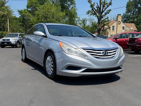 Used 2012 Hyundai Sonata GLS FWD image 1