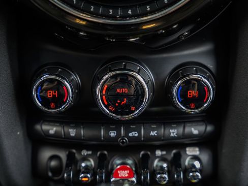 Used 2019 MINI Cooper S image 22