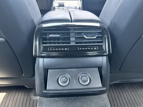 Used 2024 Audi A8 L 3.0T AWD/4WD image 32