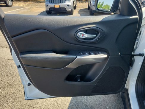 Certified 2020 Jeep Cherokee Limited image 12