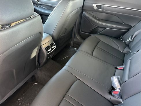 New 2025 Hyundai Sonata Limited image 12