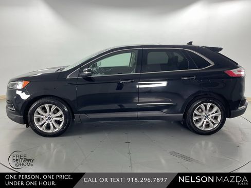 Used 2019 Ford Edge Titanium w/ Equipment Group 301A image 9