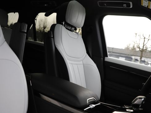 New 2026 Land Rover Range Rover Sport Dynamic SE AWD/4WD image 14