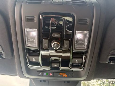 Certified 2025 Cadillac Escalade ESV Sport Platinum AWD/4WD image 37