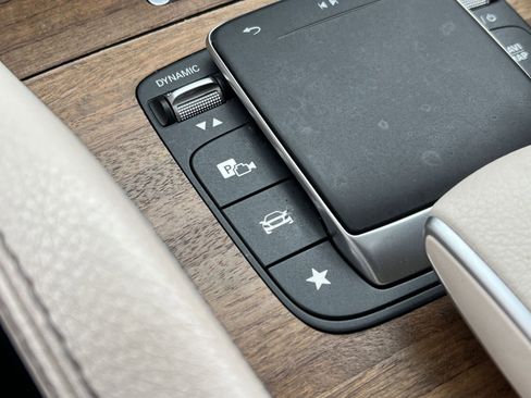 Certified 2023 Mercedes-Benz GLS 450 4MATIC image 34