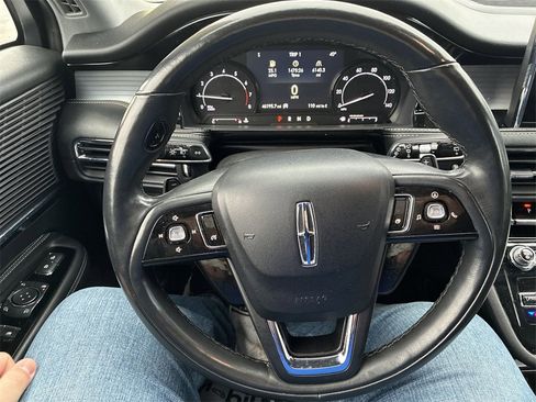 Used 2022 Lincoln Corsair AWD w/ Premium Package image 14