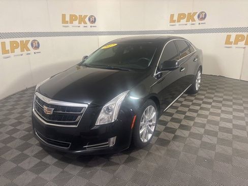 Used 2017 Cadillac XTS Luxury w/ Driver Awareness Package image 10
