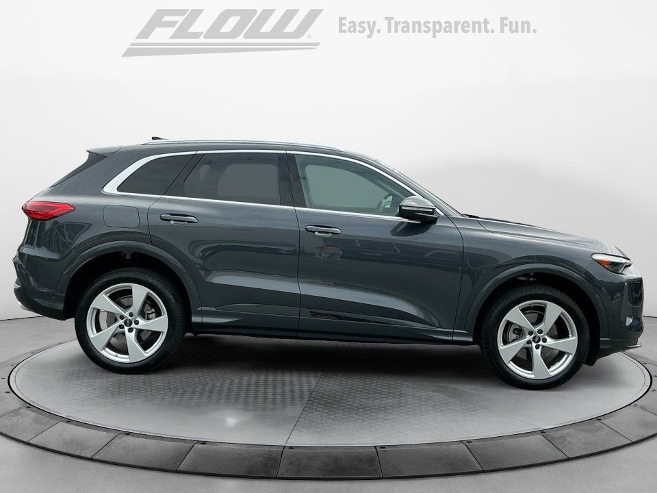 Used 2025 Audi Q5 Premium Plus AWD/4WD image 10