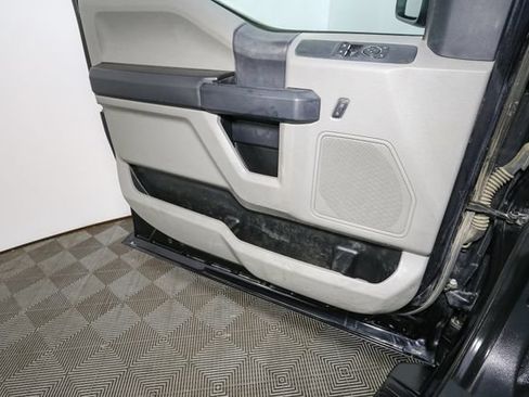 Used 2022 Ford F550 4x4 Regular Cab Super Duty image 30