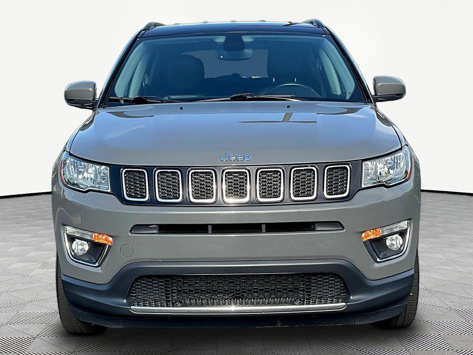 Used 2020 Jeep Compass Limited AWD/4WD image 2