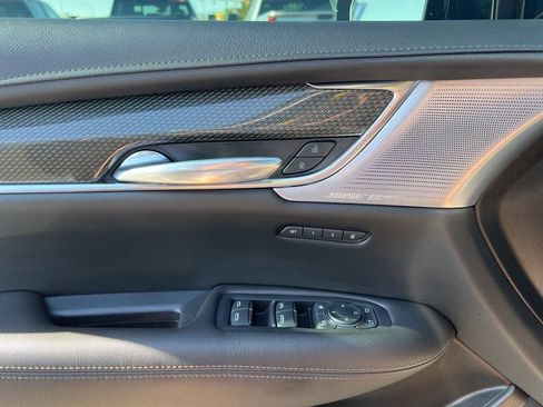 Used 2023 Cadillac XT5 Sportv w/ Technology Package AWD/4WD image 28