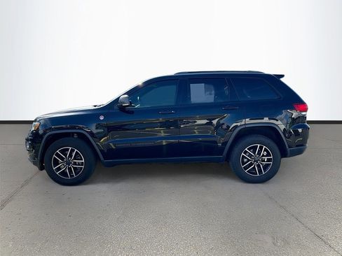 Used 2019 Jeep Grand Cherokee Trailhawk w/ Trailhawk Luxury Group AWD/4WD image 4