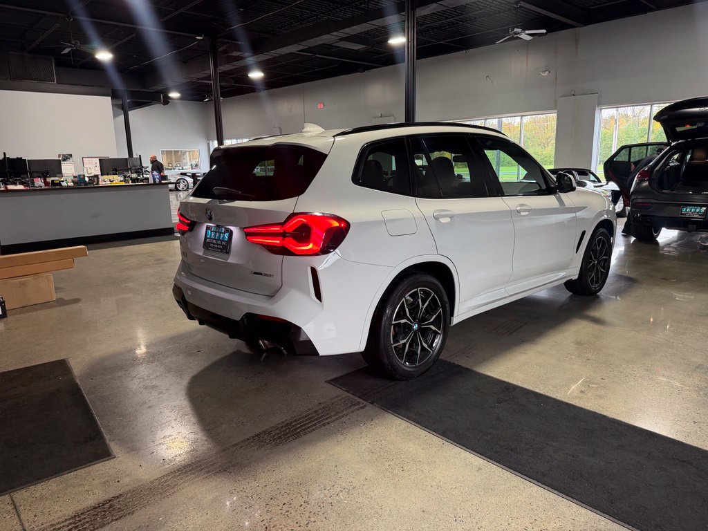 Used 2023 BMW X3 xDrive30i w/ M Sport Package AWD/4WD image 4