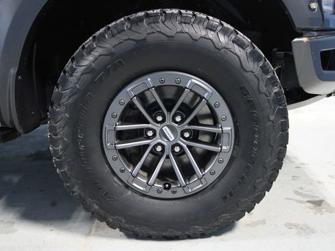 Used 2019 Ford F150 Raptor w/ Equipment Group 802A Luxury image 42