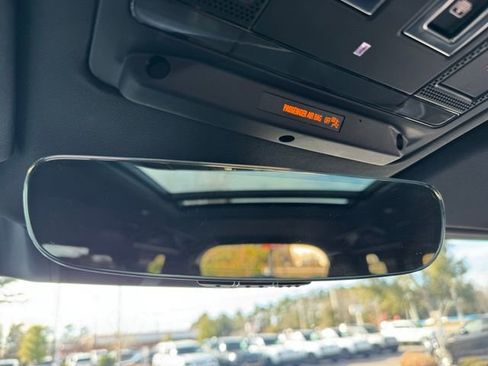 Used 2024 Land Rover Defender 110 X-Dynamic SE image 27