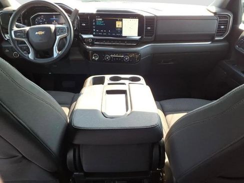 Used 2024 Chevrolet Silverado 1500 LT AWD/4WD image 16