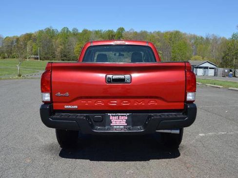 Used 2017 Toyota Tacoma 4x4 Access Cab image 8