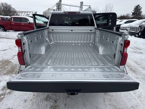 Used 2022 Chevrolet Silverado 2500 Custom w/ Custom Value Package image 38