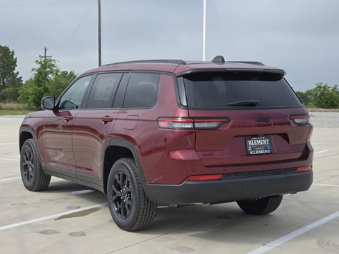New 2025 Jeep Grand Cherokee L Altitude image 4