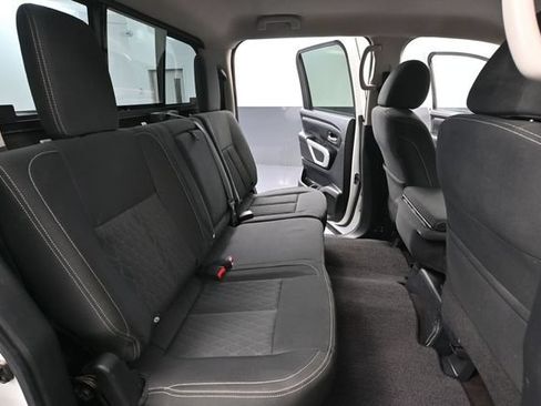 Used 2018 Nissan Titan SV AWD/4WD image 37