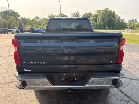 Used 2022 Chevrolet Silverado 1500 LT AWD/4WD image 6