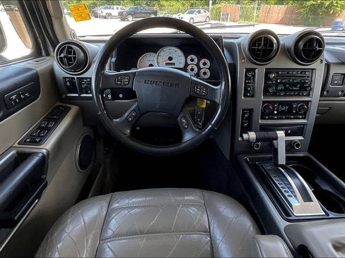 Used 2003 HUMMER H2 w/ Preferred Equipment Group AWD/4WD image 6