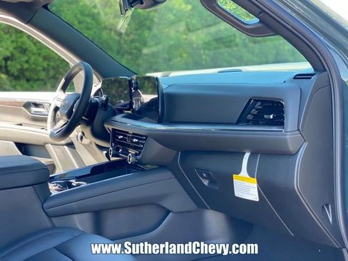 New 2026 Chevrolet Tahoe Z71 w/ Sun And Tow Package AWD/4WD image 17
