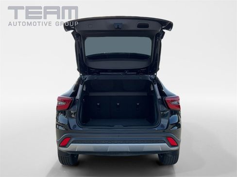 Used 2025 Chevrolet Trax LT w/ Driver Confidence Package image 13