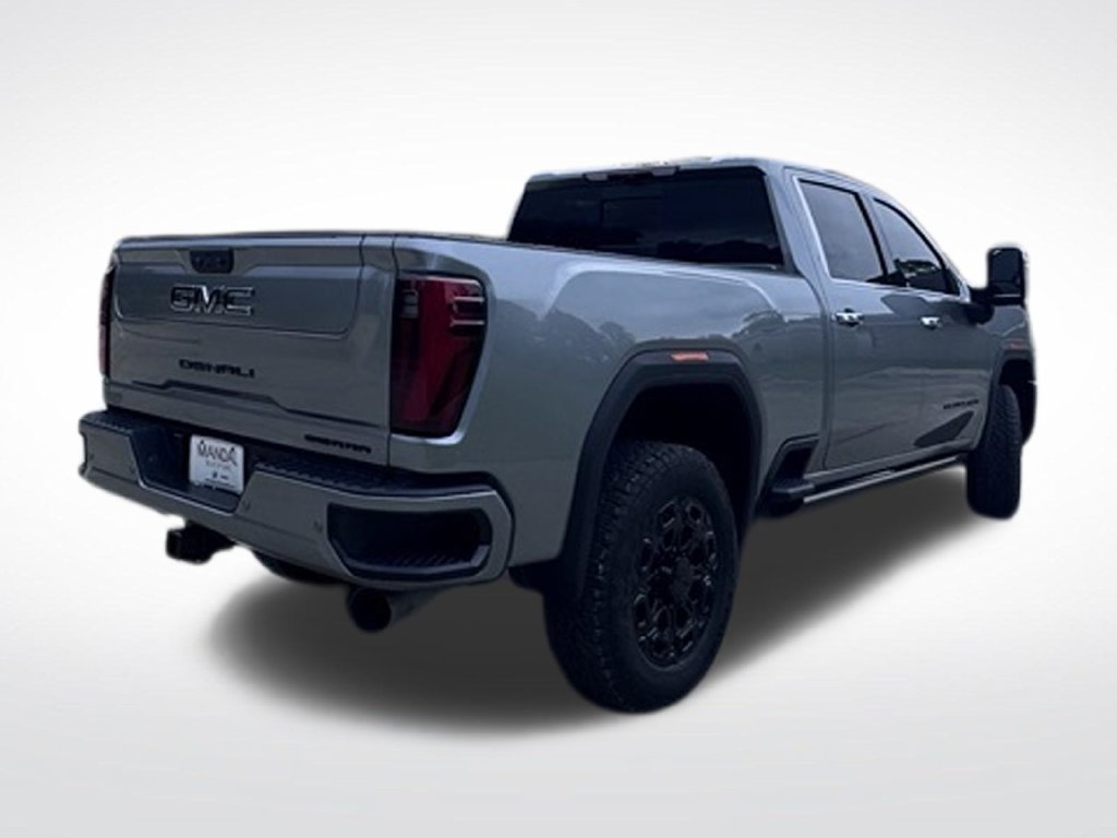 Used 2026 GMC Sierra 3500 Denali Ultimate w/ LPO, Black Badging Package AWD/4WD image 9