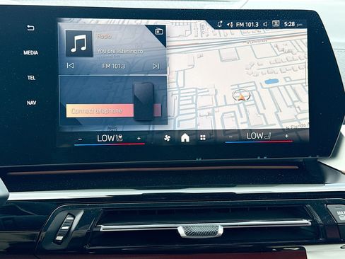 New 2026 BMW X2 xDrive28i w/ Technology Package AWD/4WD image 32