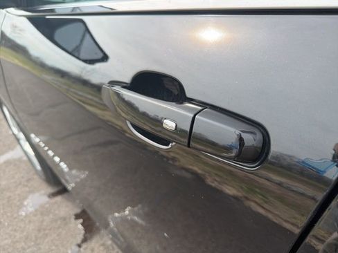 Used 2023 Chevrolet Equinox LT w/ LPO, Floor Liner Package image 18