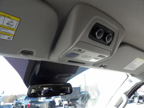 Used 2023 Ford Transit 350 XLT RWD image 25