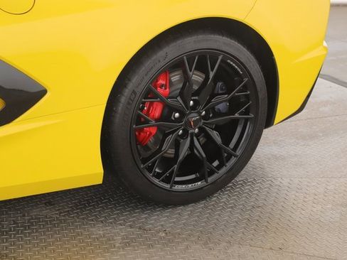 Used 2025 Chevrolet Corvette Stingray Coupe w/ 1LT image 14