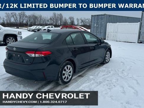 Used 2023 Toyota Corolla LE image 3