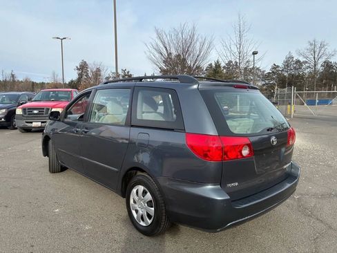 Used 2009 Toyota Sienna CE image 4